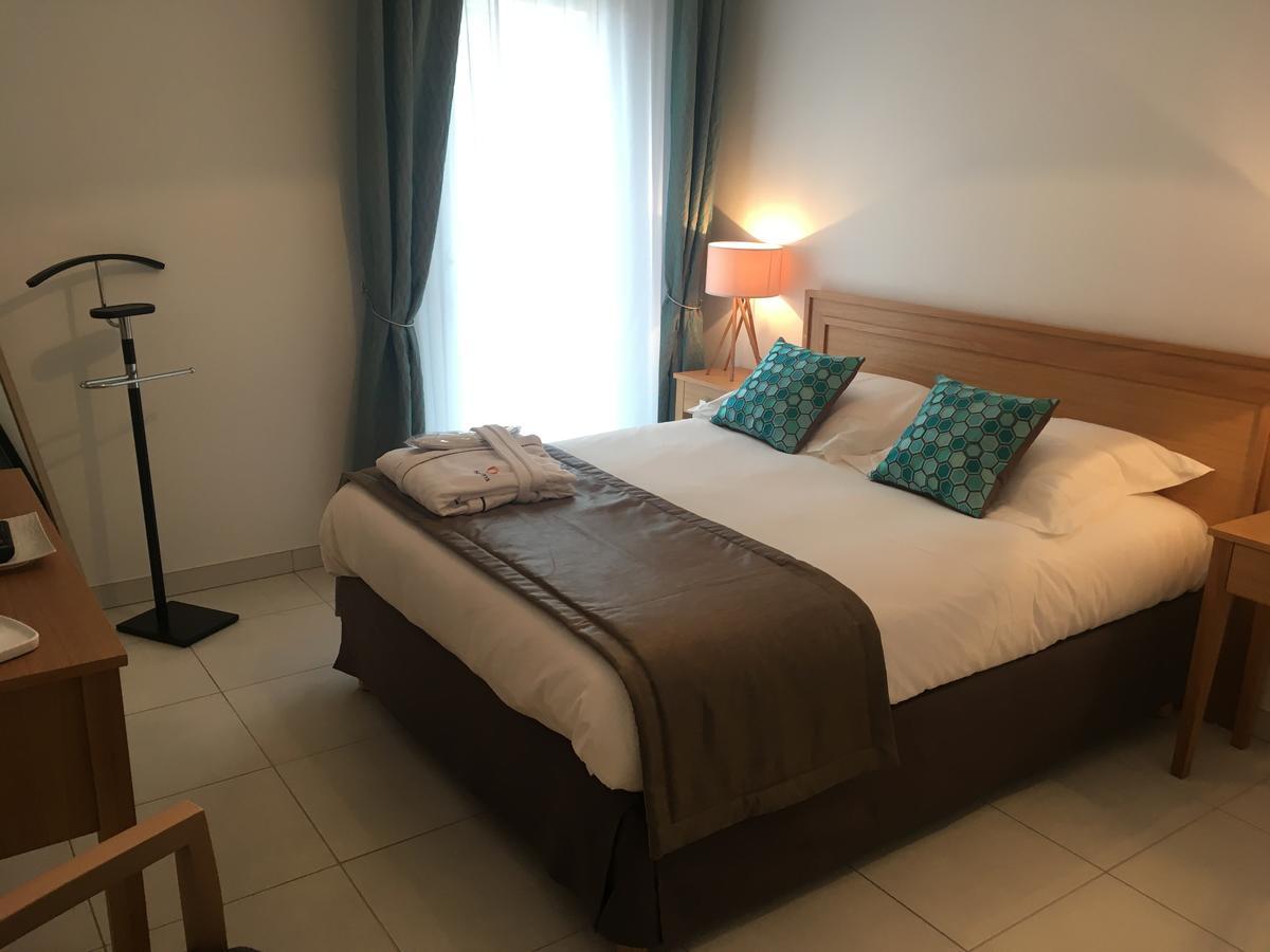Domitys La Palombine Aparthotel Saint-Raphaël Buitenkant foto