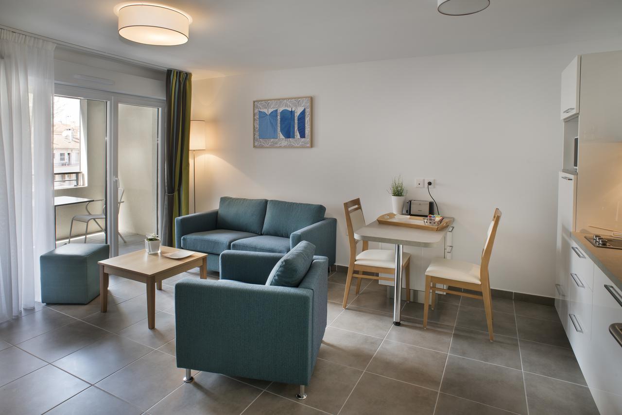 Domitys La Palombine Aparthotel Saint-Raphaël Buitenkant foto
