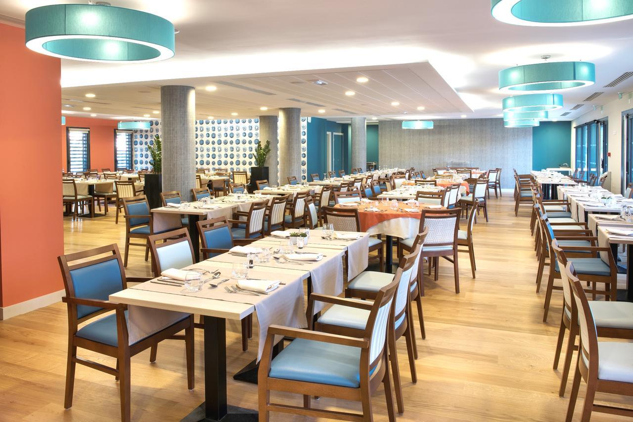 Domitys La Palombine Aparthotel Saint-Raphaël Buitenkant foto